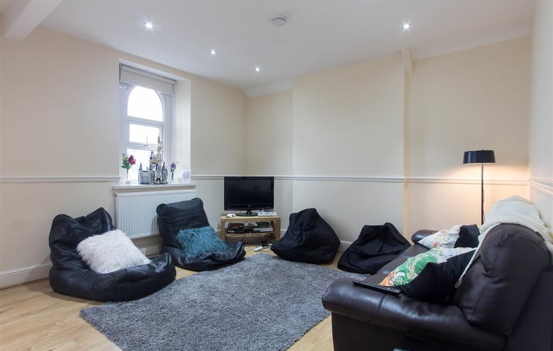 Glynrhondda Street, Plasnewydd, Cardiff - Image 1